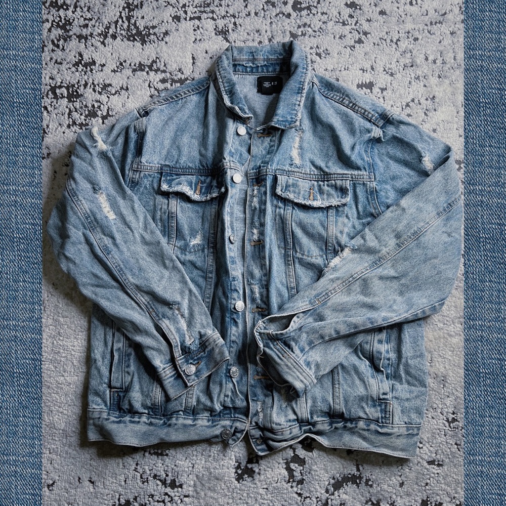 Forever 21 Mens Jean Jacket Denim Blue Button Down Long Sleeves Size Large